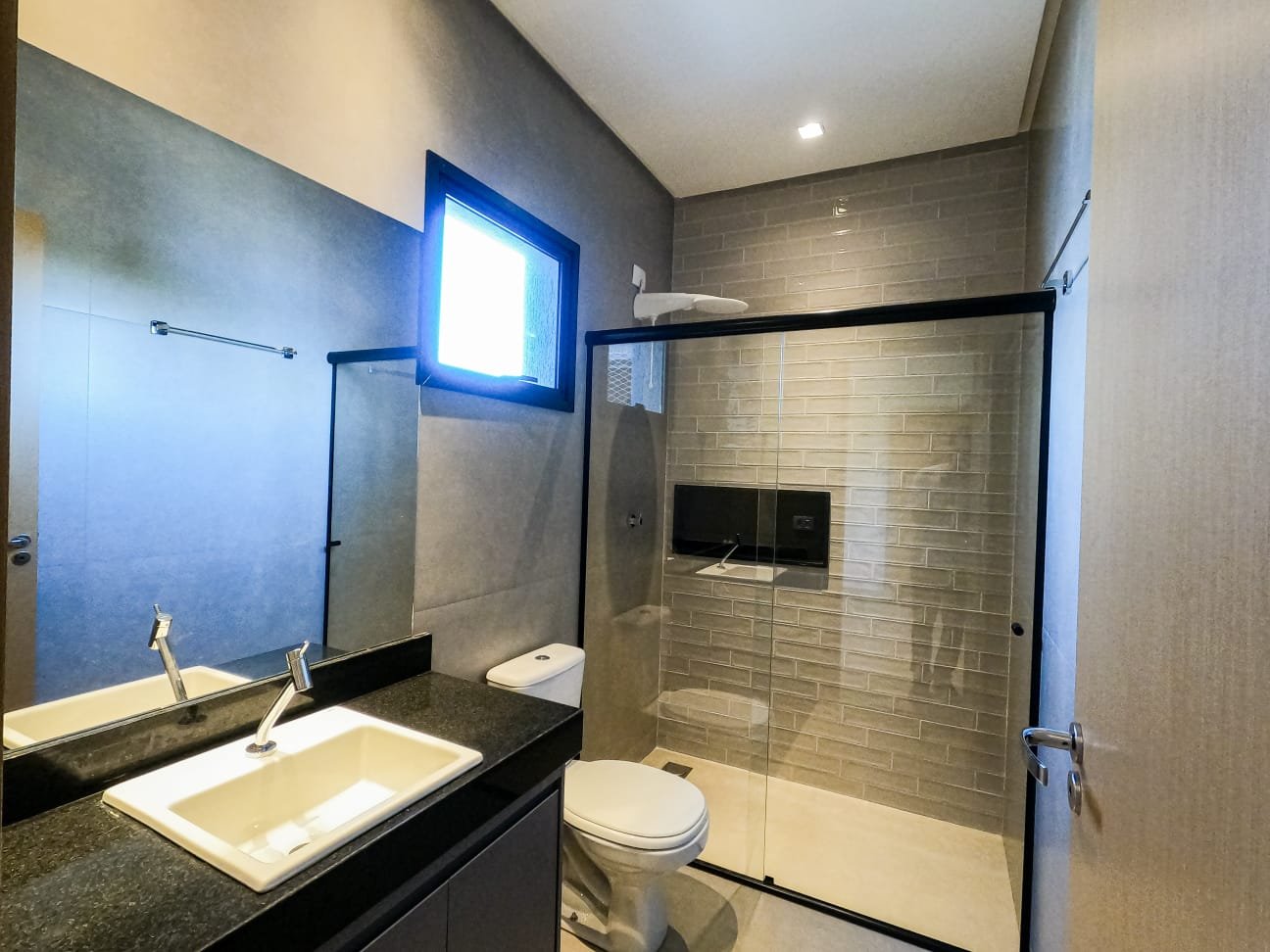 12 SUITE BANHEIRO 3 JOS