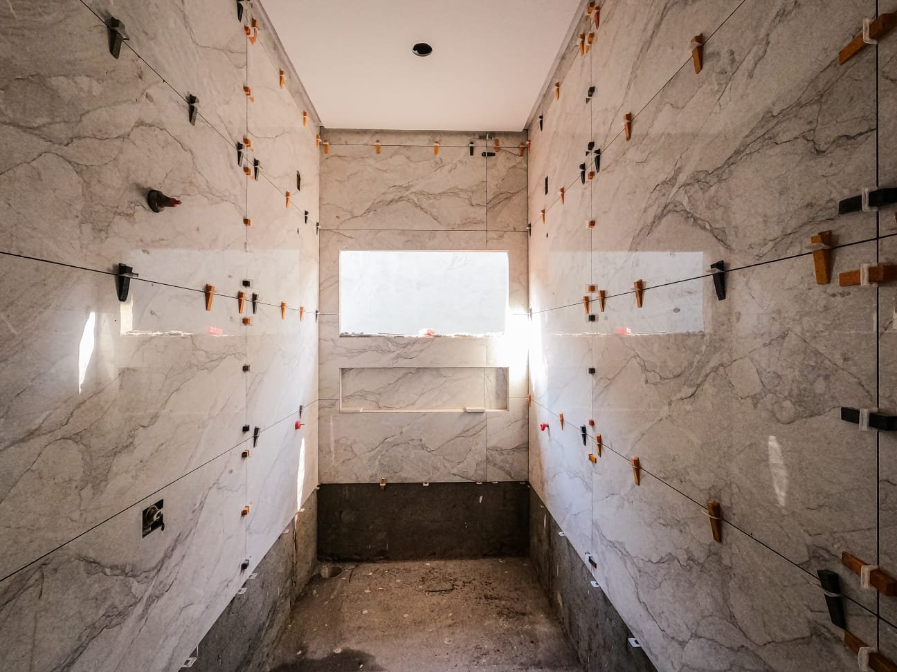 09 BANHEIRO SUÍTE 2 GUILHERME